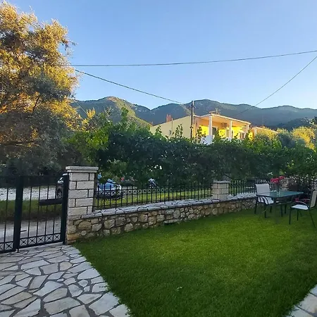 Eleni's Apartamento *